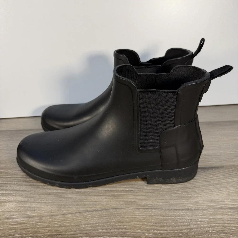 Hunter Womens Refined WFS1017RMA Black Round Toe Chelsea Short Boot Size 10 Rain